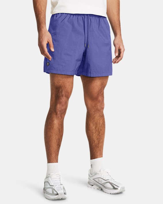 กางเกงขาสั้น UA Crinkle Woven Volley สำหรับผู้ชาย in Purple image number 0
